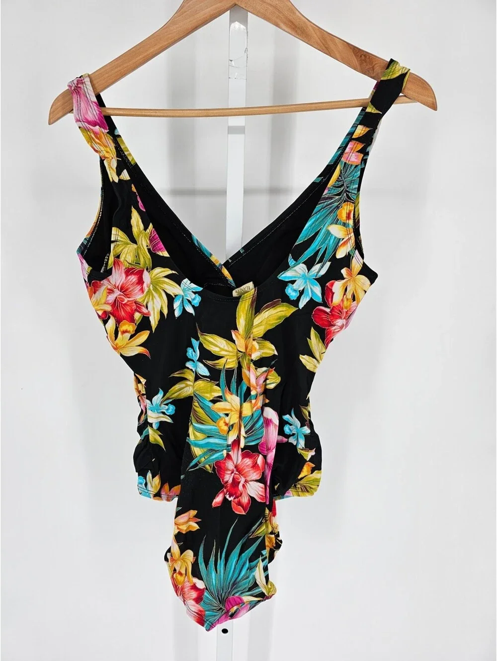 Islander vintage 1990s